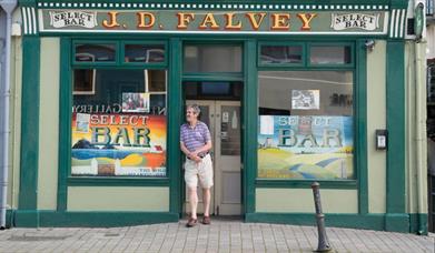 falveys bar