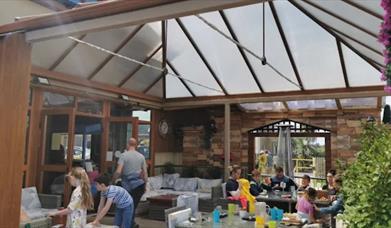 Checkers Café